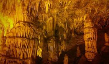 Les grottes féeriques Aokas