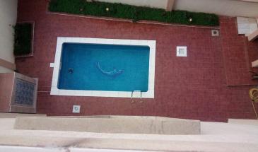 luxueuse villa avec piscine 0